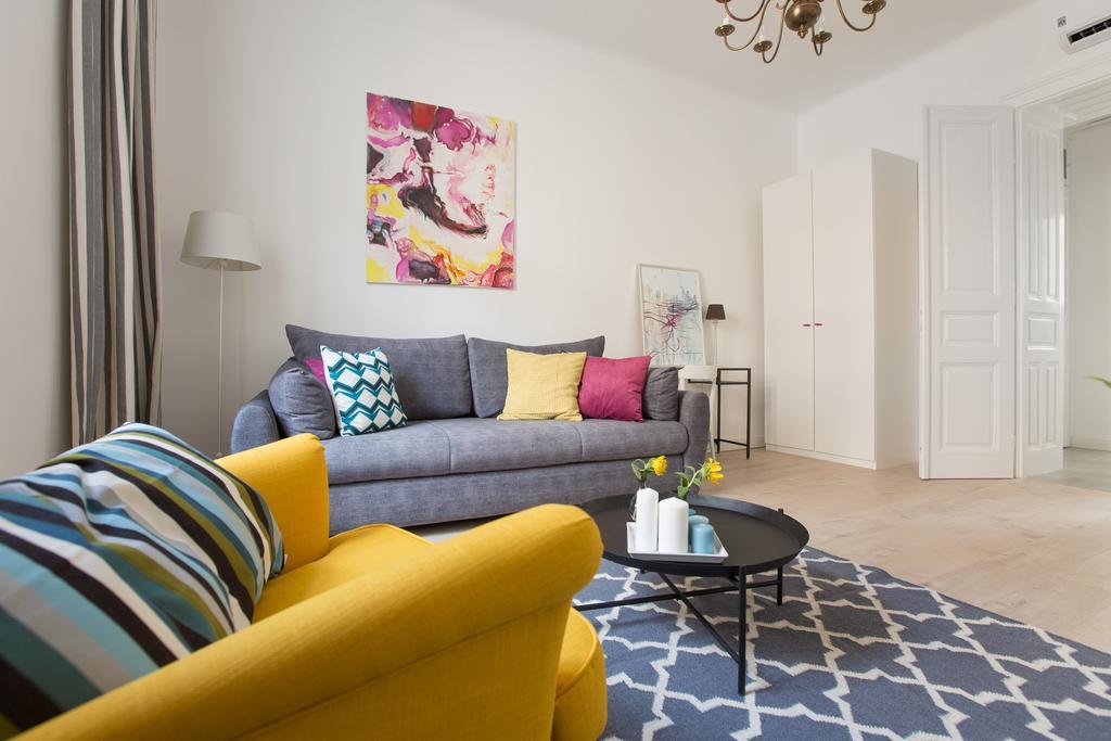 Montevideo Apartment Zagreb Bagian luar foto